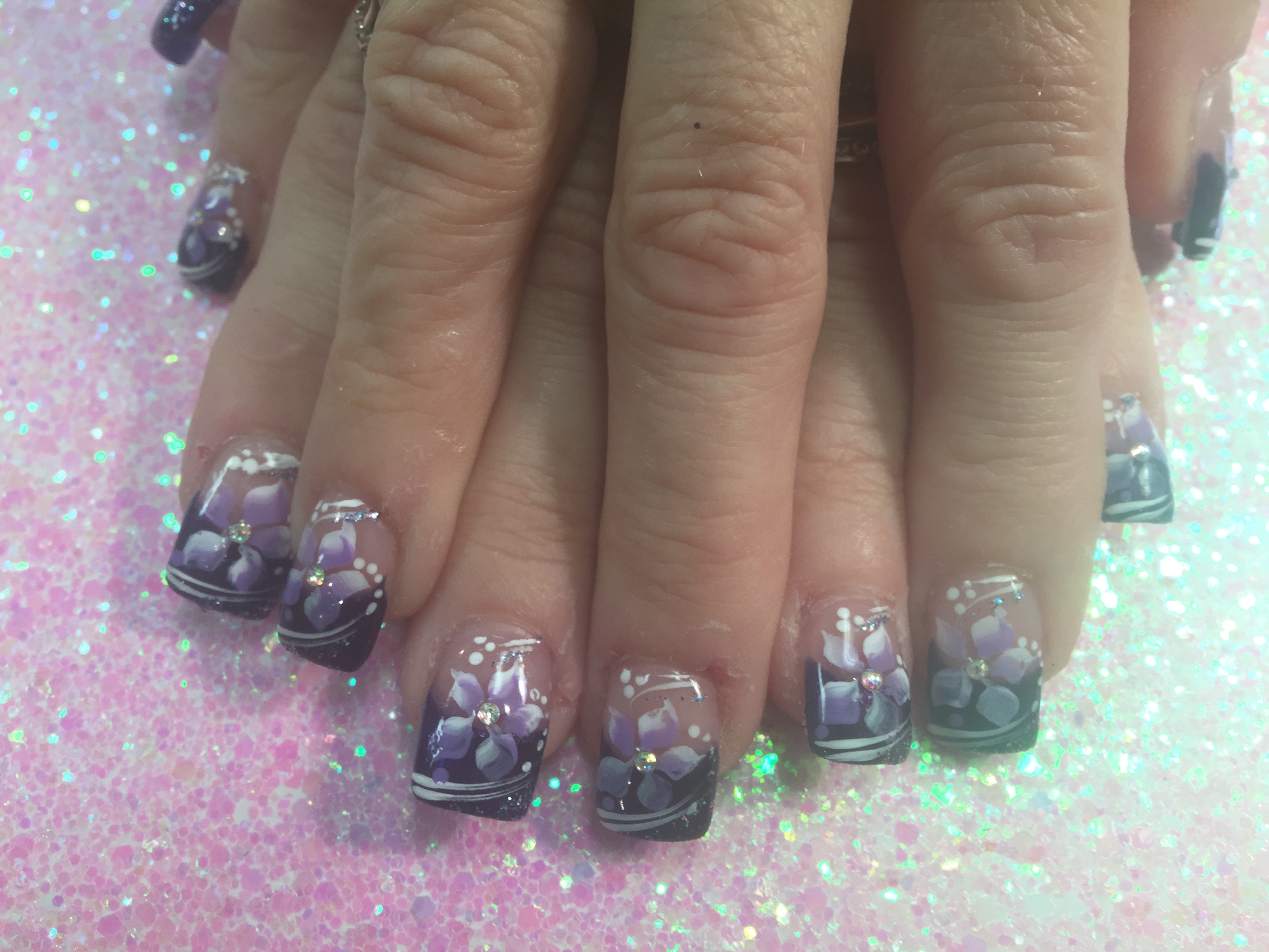 Lovely Lavender Lily, nail art designs by Top Nails, Clarksville TN