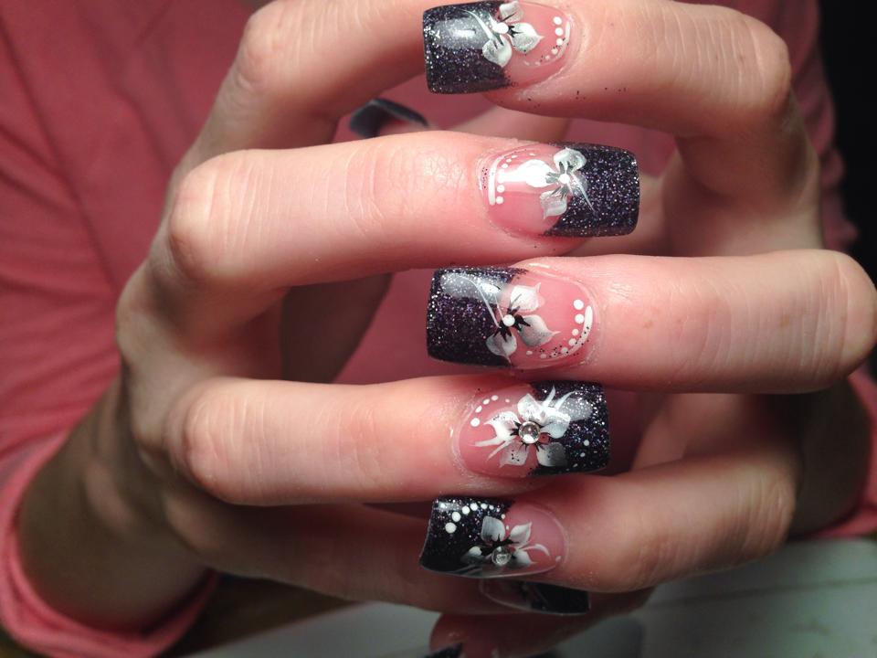 Potted Lily, nail art design by Top Nails, Clarksville TN. Top Nails